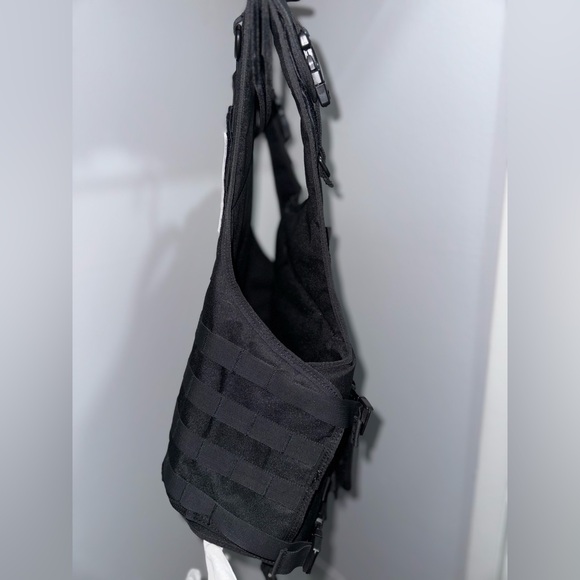 Black Tactical SWAT Costume Vest - Picture 5 of 6